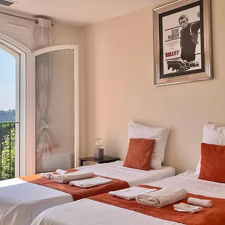 Villa Les Pariades : 8 Prs, 4 Ch, Piscine, Vue Vallauris